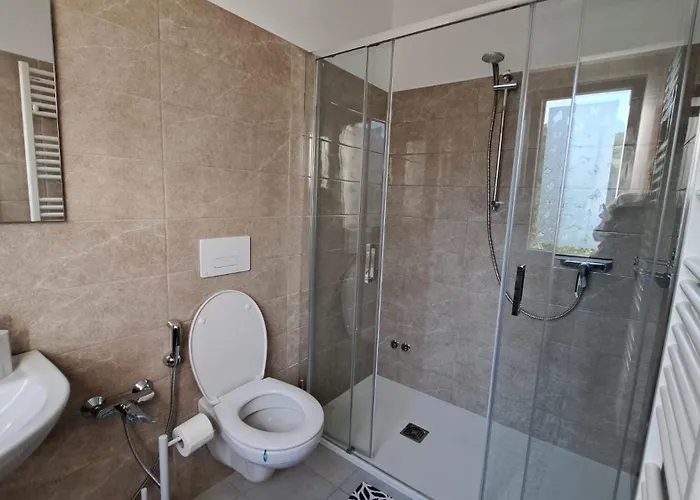 לינה וארוחת בוקר Valle Del Fino 3*